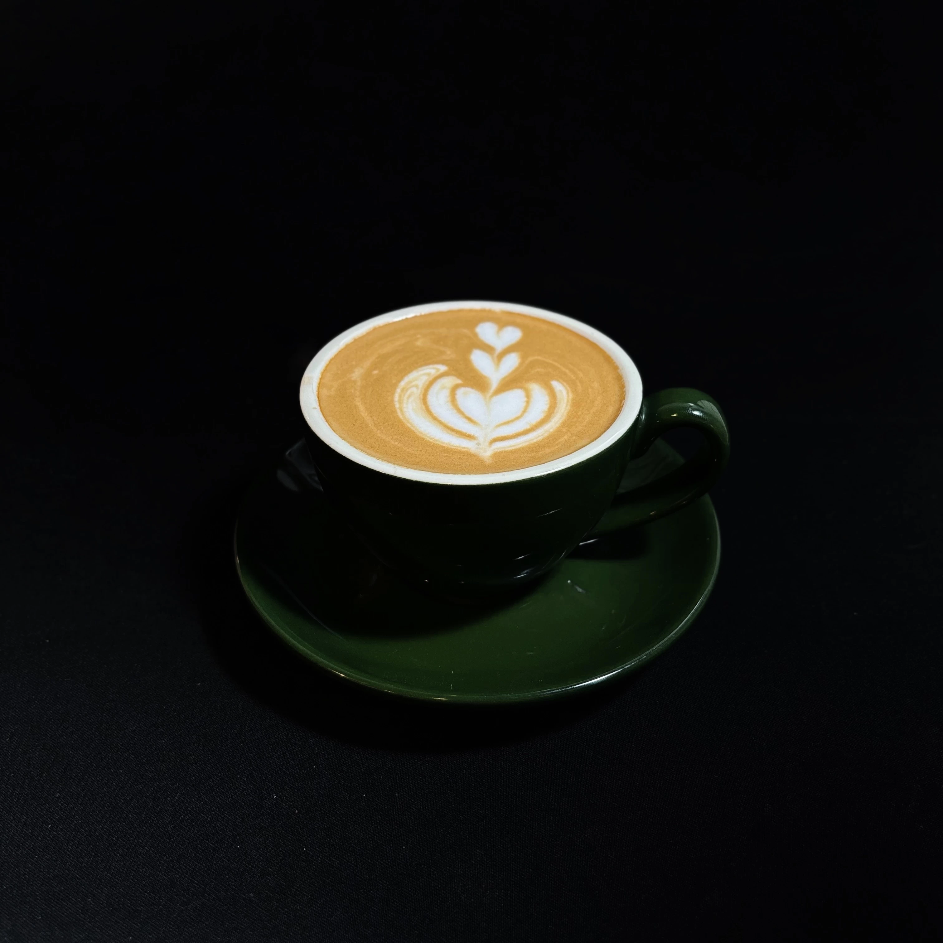Caffè Latte Hot | IDR 33000 Foto Caffè Latte Hot